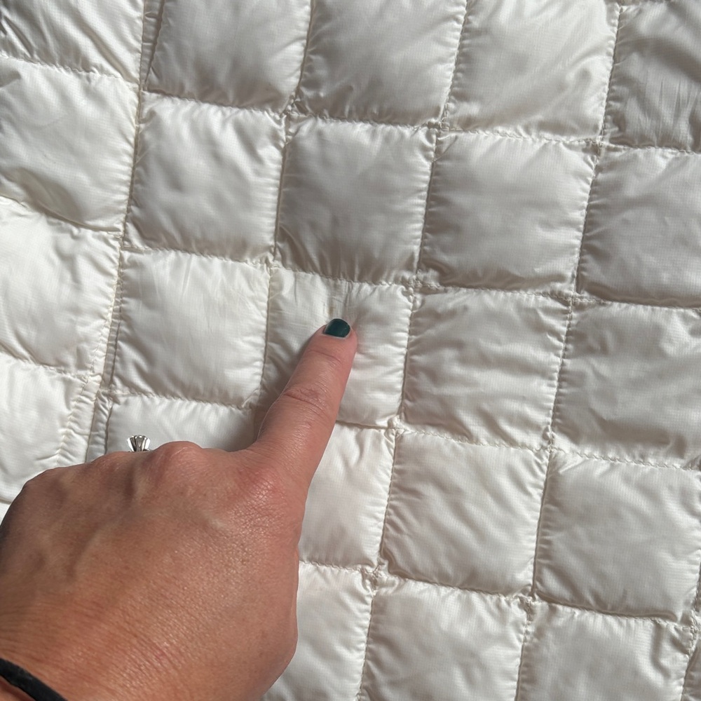 The North Face Women's Ivory Quilted Vest - Picture 7 of 8